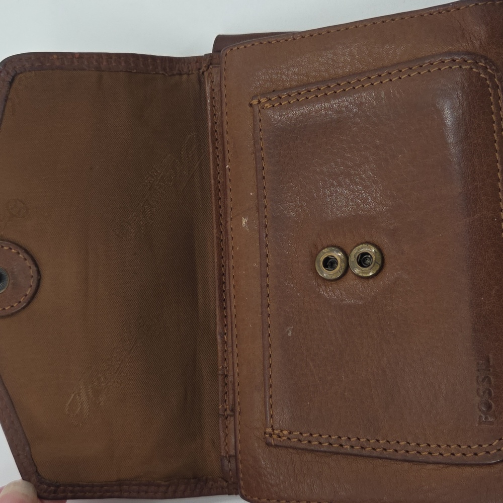 2 Fossil Brown Leather Crossbody Bags and 1 Wallet Set - Picture 14 of 16